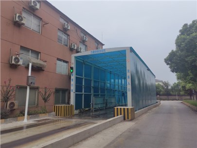 洗后即干，離場即凈：智能工程洗車機(jī)“三段式清洗”