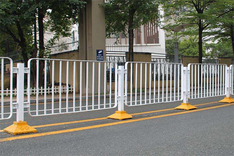 有干高速公路護(hù)欄護(hù)坡的嗎