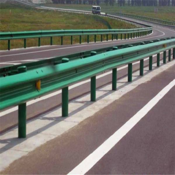 玉林高速公路護(hù)欄板滾壓線