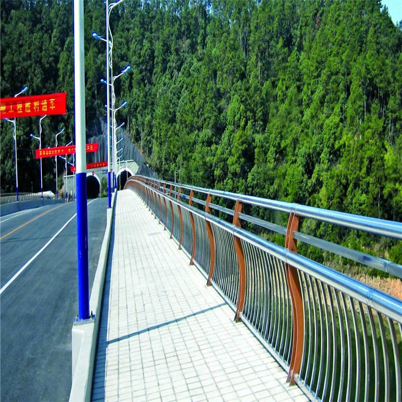 玉樹高速公路波形護欄