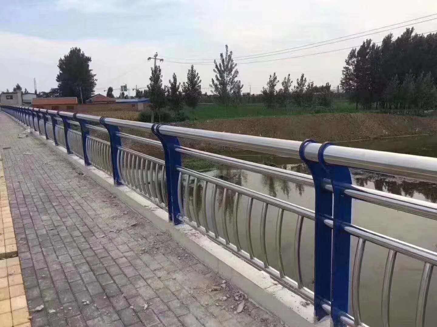玉溪波形高速護欄板浸塑線