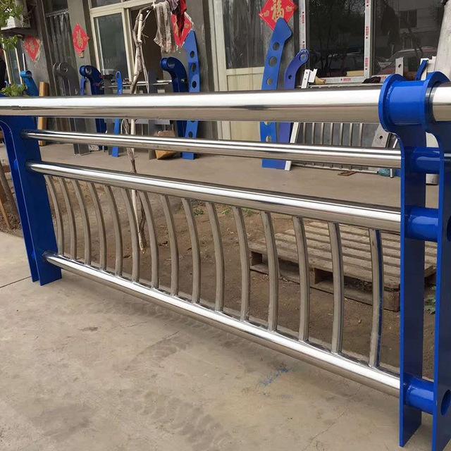 玉溪附近賣高速路防護(hù)欄的地方