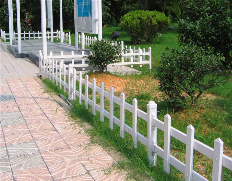 云南高速公路波型護(hù)欄板批發(fā)