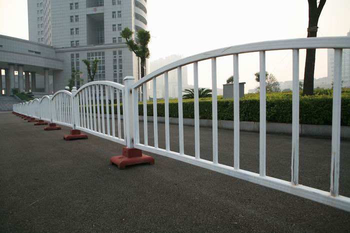 宜春降噪高速公路護欄板