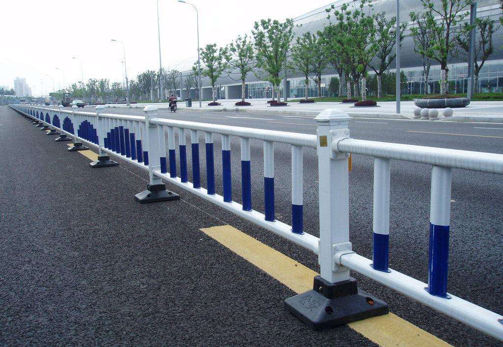 宜興高速公路護(hù)欄生產(chǎn)廠家