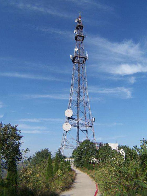 5g信號城市塔基礎施工圖片